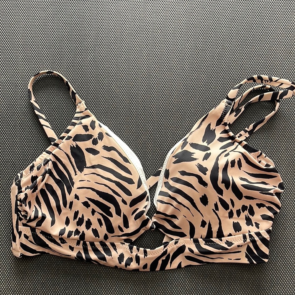 Shade Shore bikini top size 36c